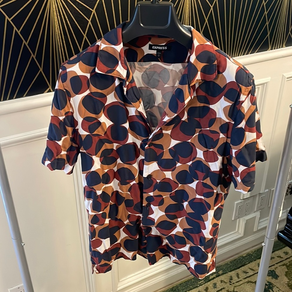 Express men’s patterned revere collar shirt